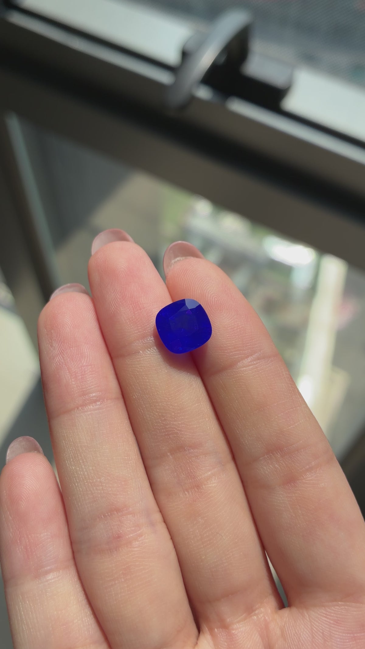 4.18 ct Lab Grown Sapphire Kashmir Royal Blue
